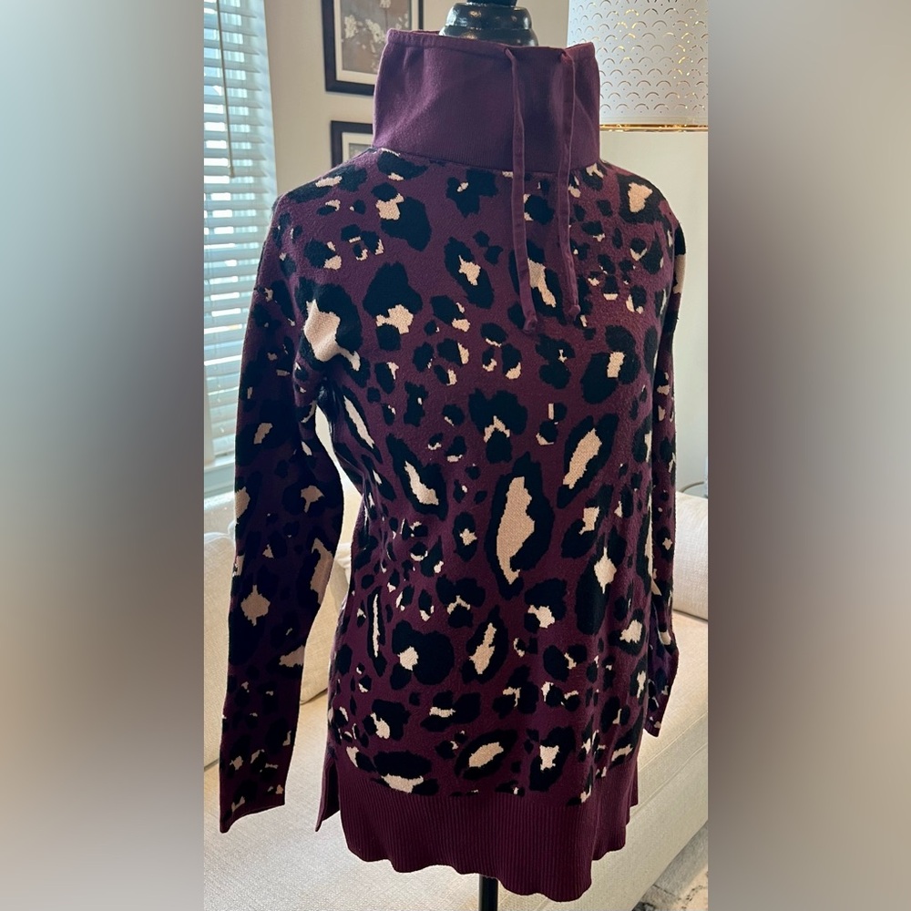 Lou & Grey Purple Cream Black Leopard Animal Print Hood